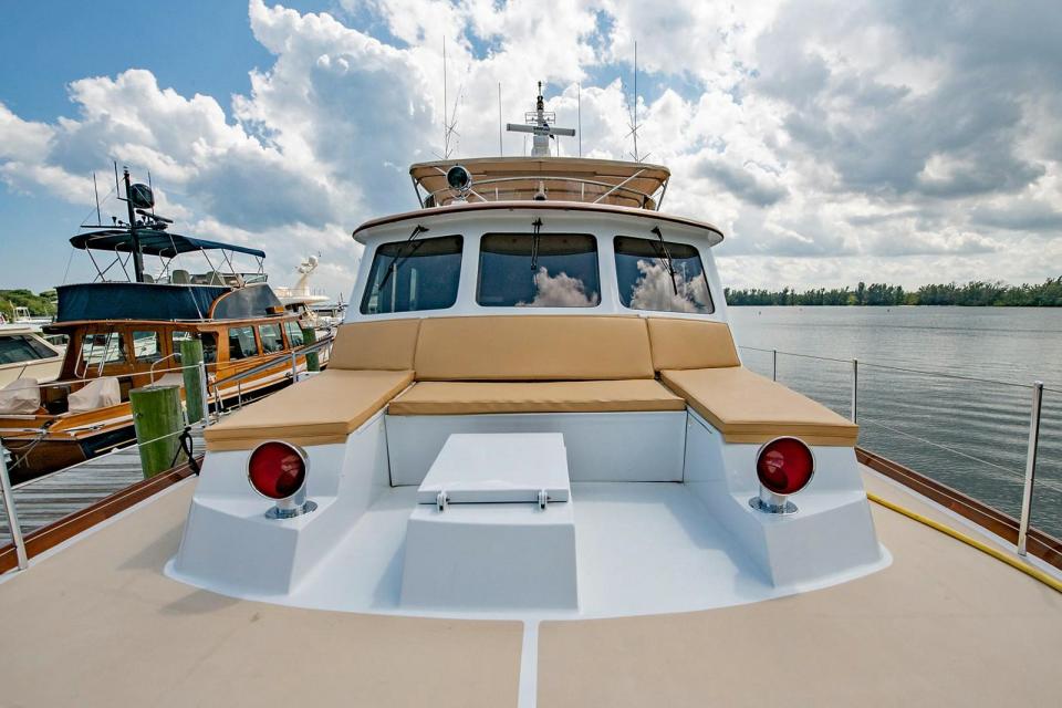 Ray Hunt Design 72' Aft Cabin Motor Yacht