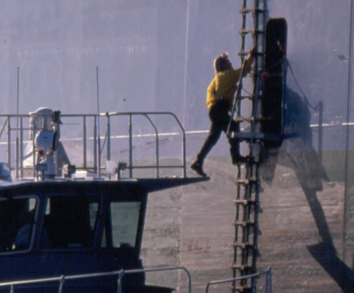Ray Hunt Deep-V Pilot Boat Stability