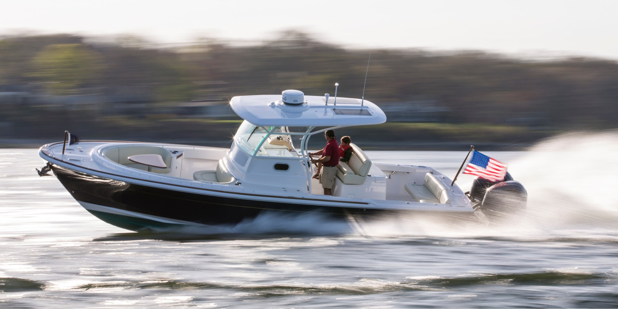 Hunt Yachts Coastal Series Center Console 32